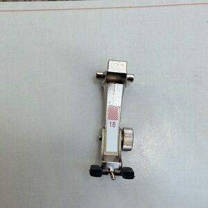 Bernina # 18 Sewing Machine Presser Foot